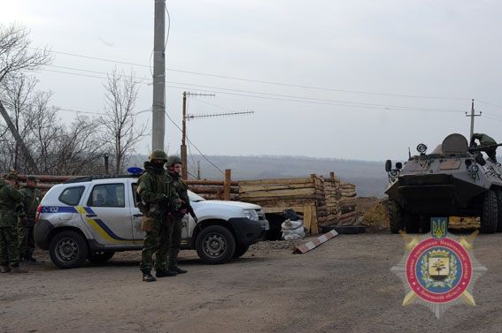 На Донбасі відкривають нові блокпости по всій лінії фронту (фото)