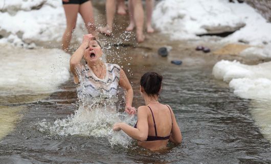 Зцілити душу й тіло: сьогодні українці святкують Водохреща