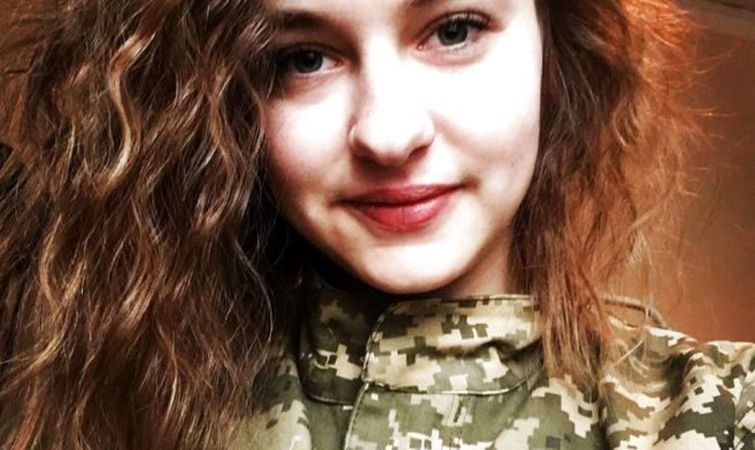 Лейтенантка Валерія Сікал звинуватила у сексуальних домаганнях свого командира Віктора Іваніва