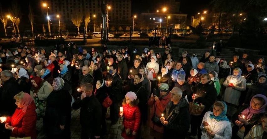 Святогірська лавра догралася: поліція Донеччини порушила справу за Великдень
