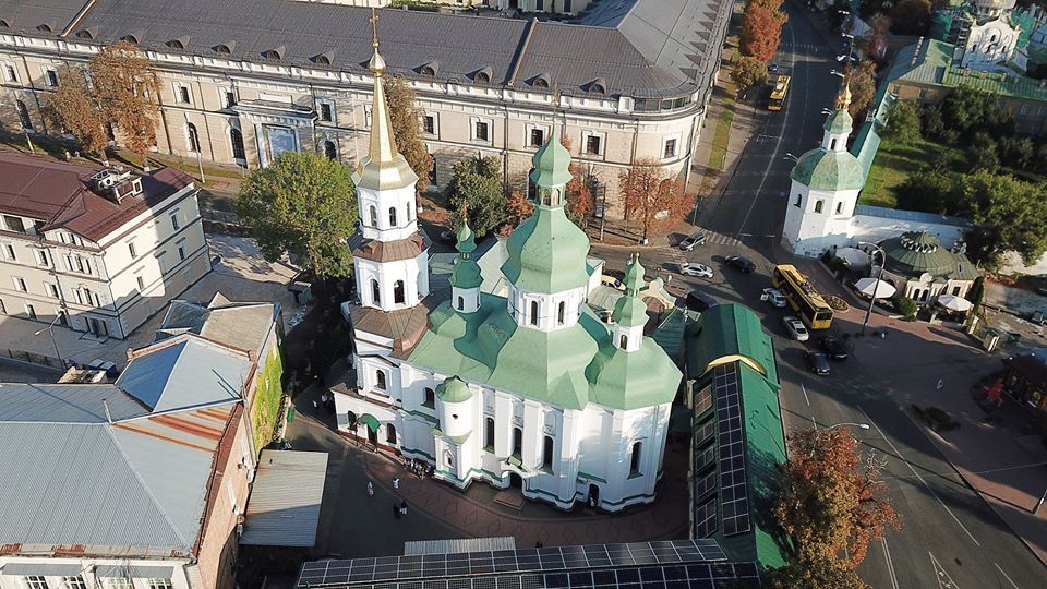 Свято-Феодосійський монастир ПЦУ в Києві закрили на карантин