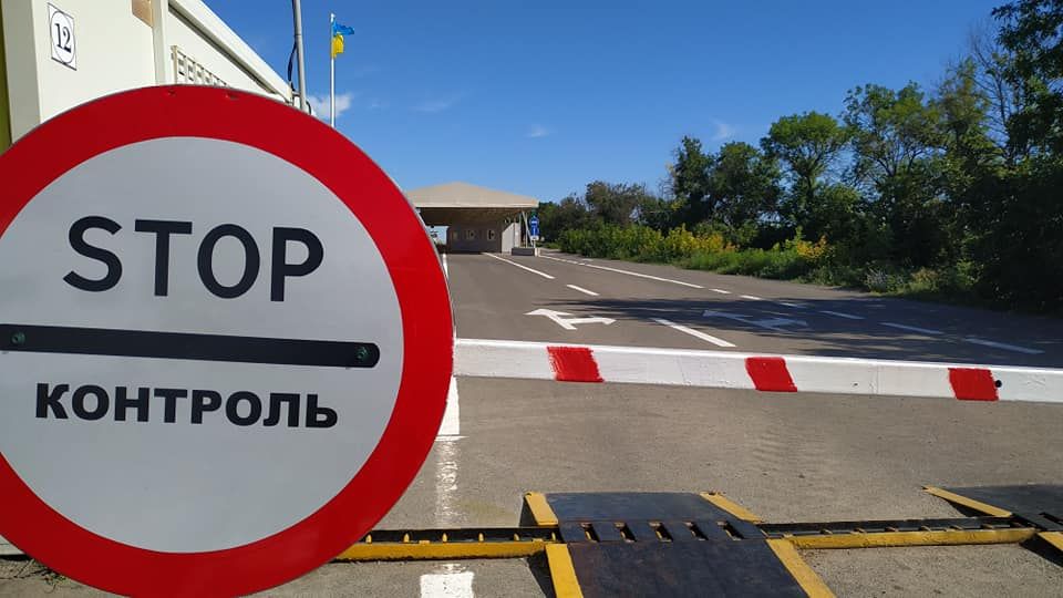 Крим на карантині: уряд Шмигаля заборонив в'їзд та виїзд