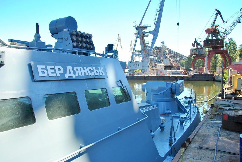 Бронекатер «Бердянськ» спустили на воду в Миколаєві, фото
