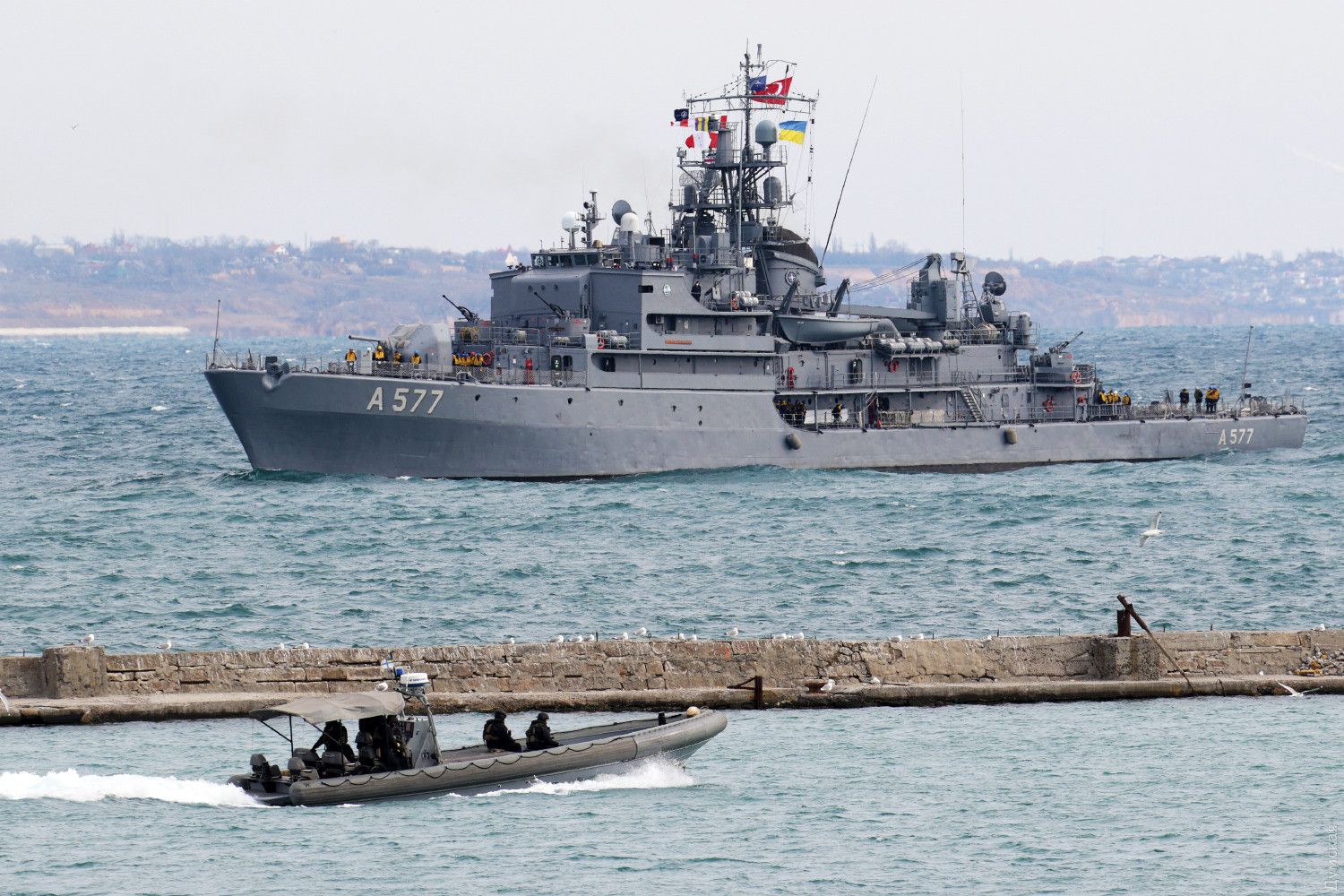В Одеський порт зайшли 4 кораблі НАТО