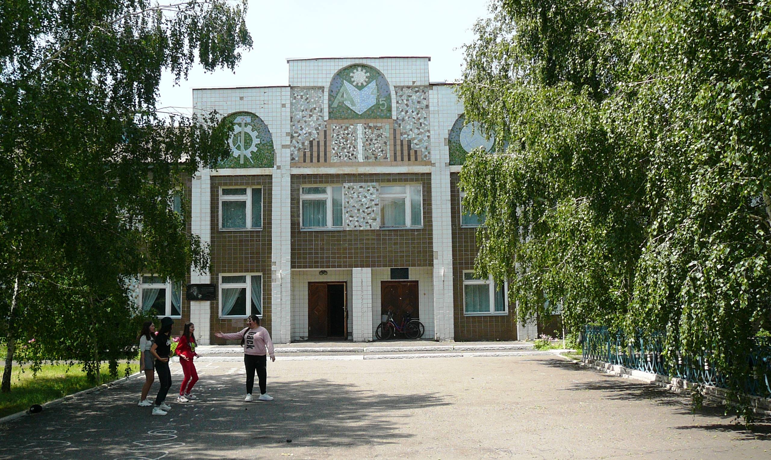 Село без грамоти, зате з децентралізацією: у Решетилівський ОТГ на Полтавщині закривають одразу 8 шкіл