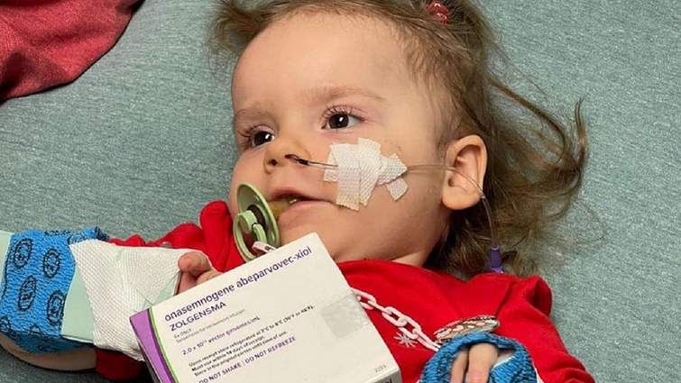 Півторарічна дівчинка зі Львова отримала рятівний укол