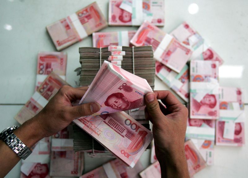Китайський юань замінив долар як «найходовіший» у росії