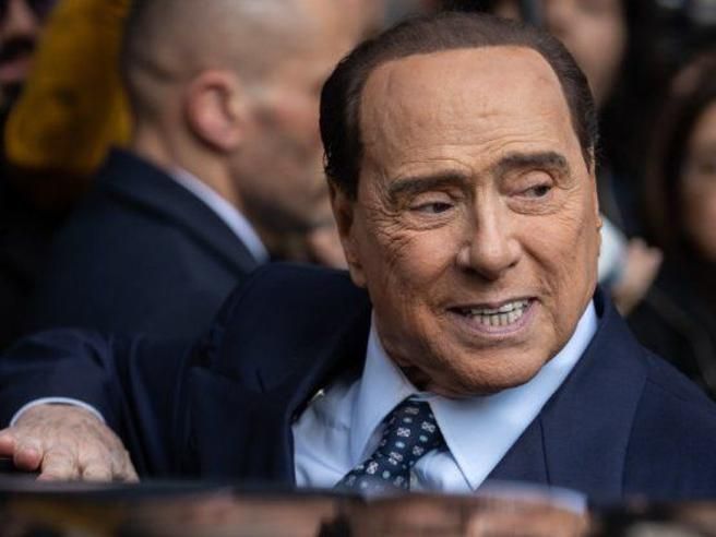 Сільвіо Берлусконі помер в лікарні Сан-Рафаеле в Мілані.