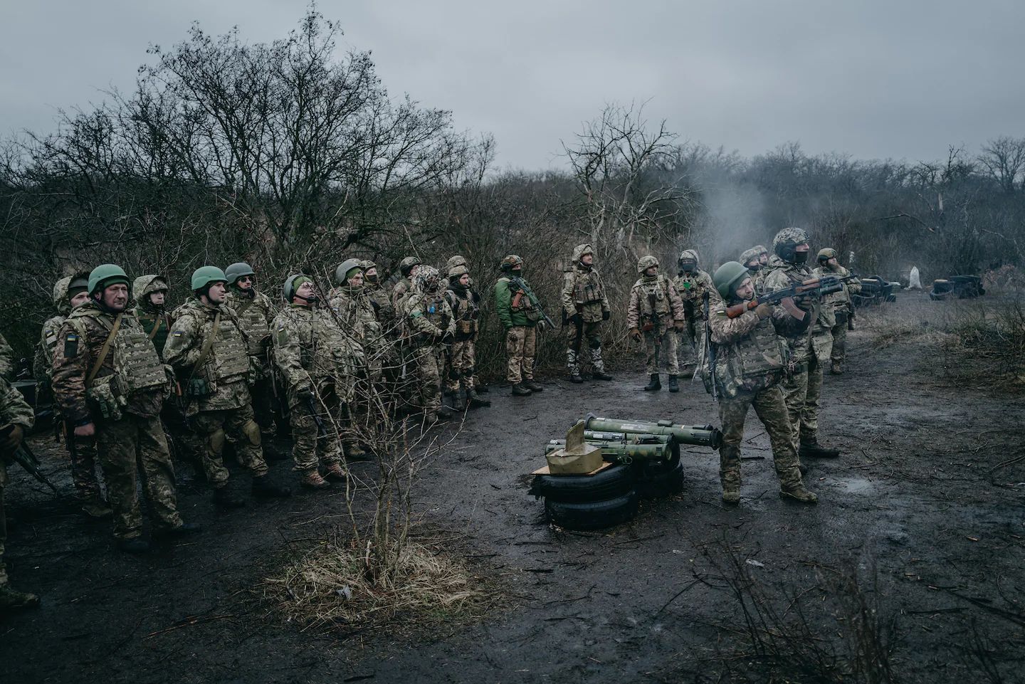 Передові українські піхотні частини повідомляють про гостру нестачу бійців - Washington Post