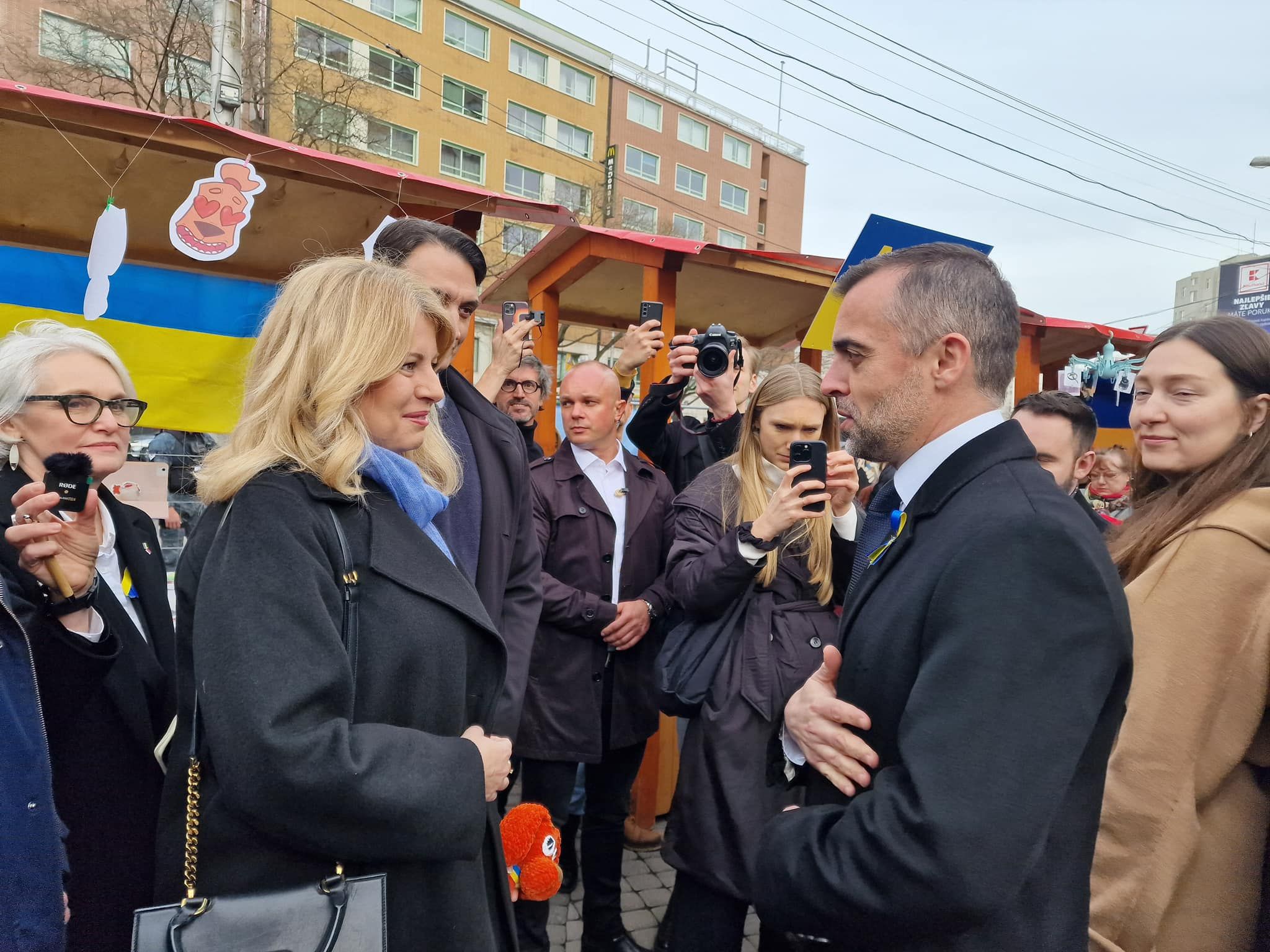 Президентка Словаччини Чапутова підтримала українців на мітингу в Братиславі