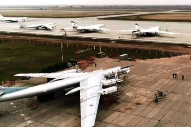 «Бавовна» в Енгельсі на Саратовщині: дрони ГУР атакували військовий аеродром