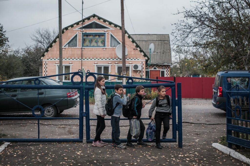Сільські школи в Україні поступово ліквідують – нардепка Гришина